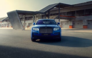 Картинка Rolls-Royce Ghost, Rolls-Royce, Роллс Ройс, Ghost, Black Badge, седан, люкс, машины, машина, тачки, авто, автомобиль, транспорт, кроссовер, вид спереди, спереди, синий