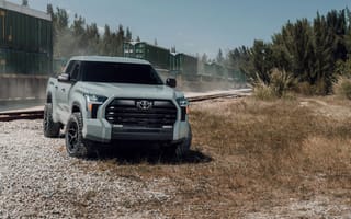 Картинка автомобиль, Toyota, пейзаж, природа, внедорожник, дорожная сцена, транспорт