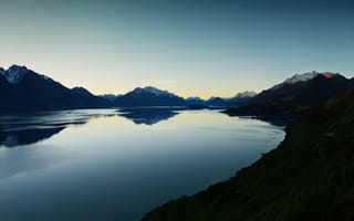 Картинка Озеро Вакатипу после заката солнца, Новая Зеландия