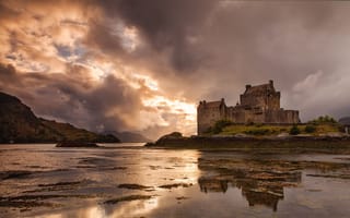 Картинка Замок Эйлен-Донан в Шотландии