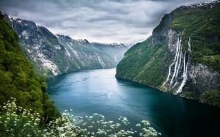 Картинка Водопад Семь Сёстер в Норвегии