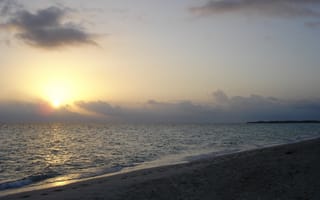 Обои Закат на пляже на курорте Кайо Ларго, Куба