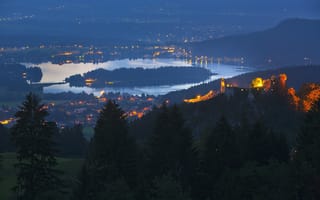 Картинка Ночные огни на курорте Фаакер-Зее, Австрия