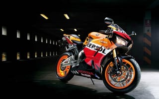 Картинка Красивый мотоцикл Honda CBR 600 RR
