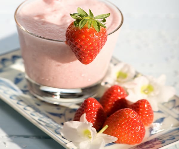 Обои клубника, milkshake, коктейль, cocktail, fresh berries, dessert, strawberry, ягоды