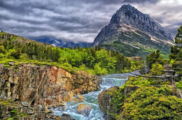 Обои Swiftcurrent Falls, скалы, горы, Glacier National Park, лес, река, каскад