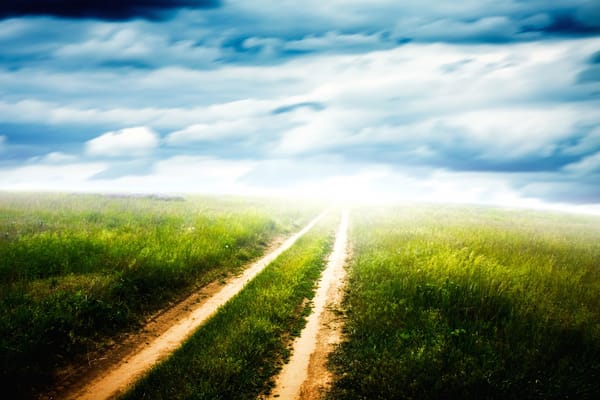 Обои просёлочная, поле, Green pathway, горизонт, колея, дорога, облака
