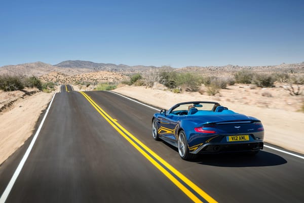 Обои Aston Martin, Volante, автомобиль, вид сзади, Vanquish, дорога