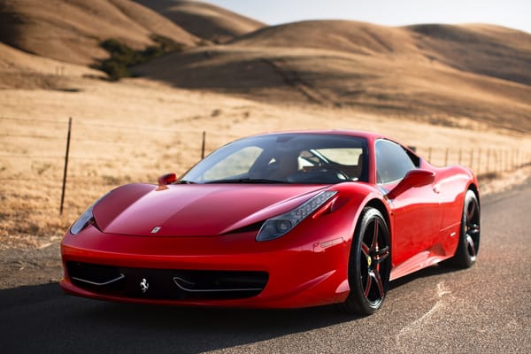 Обои ferrari, отражение, 458 italia, феррари, горы, красный, red, вид спереди, италия