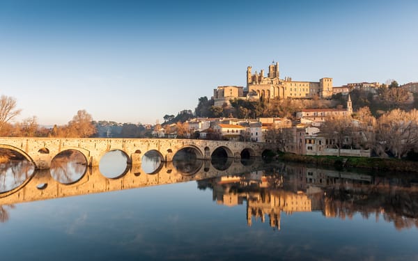 Обои Pont Vieux, отражение, собор, Старый мост, Beziers, Orb, здания, Франция, река, Безье, France, пейзаж