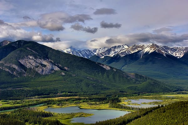Обои Vermillion Lakes, Banff National Park, природа, горы, лес, озеро