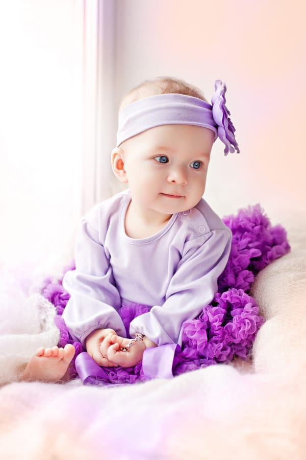 Обои Cute, happy, мечтательная, little girl, beautiful, lies in skirt, красивая, счастливая, дети, лежит в юбке, dreamy, маленькая девочка, Симпатичный, children
