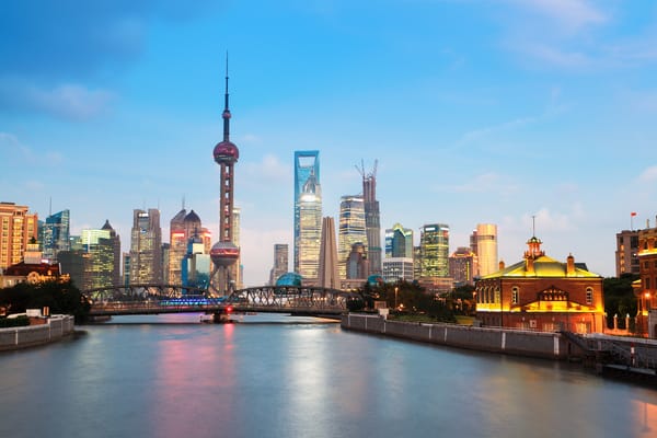 Обои shanghai, buldings, Шанхай, городские пейзажи, cityscapes, мост, Skyscraper, Китай, china, небоскреб, зданий, река, bridge, river