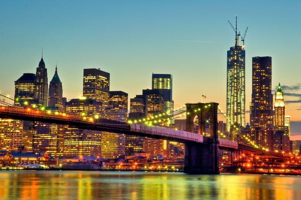 Обои вечер, огни, река, cityscape, Lower Manhattan, Manhattan Bridge, мост, New York City, World Trade Center, East river, дома