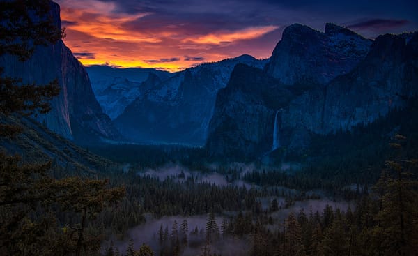Обои Yosemite National Park, ночь, лес, США, небо, горы, тучи, Сьерра-Невада, водопад