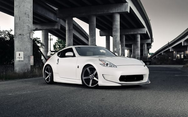 Обои Nissan 370Z, эстакада, автомобиль, мост, белый, спорткар, тюнинг, ниссан