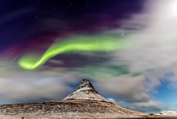 Обои Исландия, ночь, северное сияние, гора, Kirkjufell