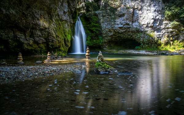Обои Tine de Conflens, природа, скульптуры, Switzerland, La Sarraz, водопад