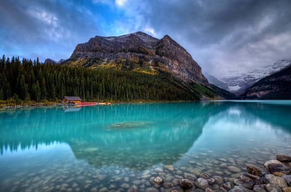 Обои lake louise, mountain, forest