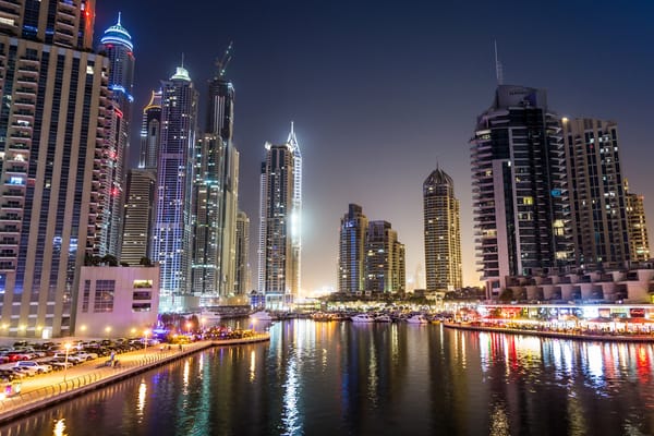 Обои Объединённые Арабские Эмираты, река, Dubai, город, небоскребы, дома, ночь