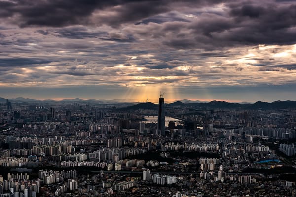 Обои Light up the Tower, sunset in Seoul, Korea