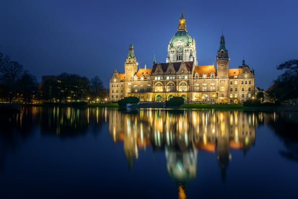 Обои New Town Hall, Hanover, Maschpark, Lower Saxony, Германия, отражение, Germany, парк, ратуша, Ганновер, пруд, Нижняя Саксония