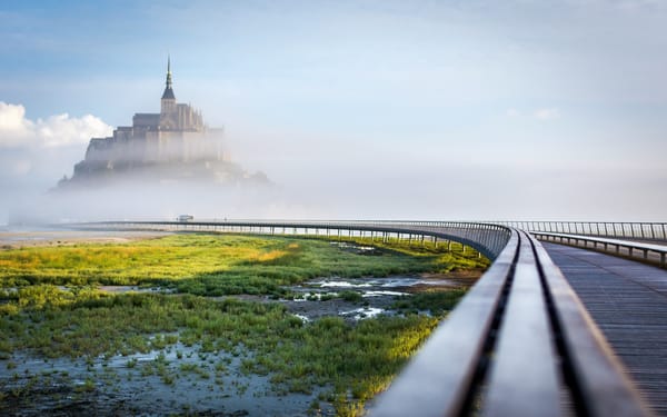 Обои Mont Saint-Michel, пейзаж, туман
