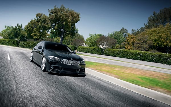 Обои бмв, в движении, улица, 1013mm, bmw 5 series