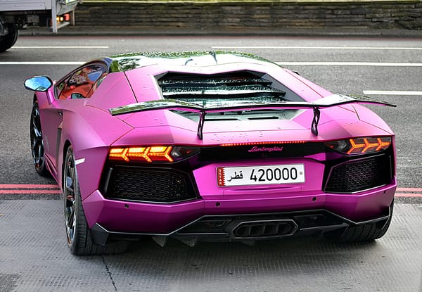 Обои lamborghini, антикрыло, авентадор, задок, фиолетовый, свет фар, ламборгини
