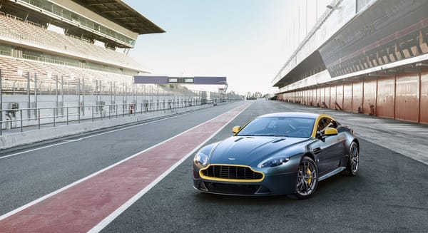 Обои supercar, aston martin, vantage, n430, v8