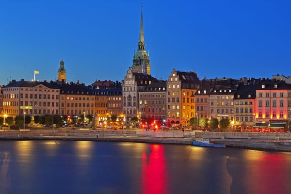 Обои Gamla Stan, ночь, Стокгольм, Швеция, иллюминация