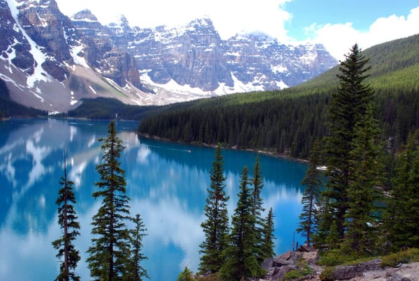 Обои Lake Moraine, горы, Канада, озеро, скалы, Canada, Озеро Морейн, деревья, пейзаж, Альберта