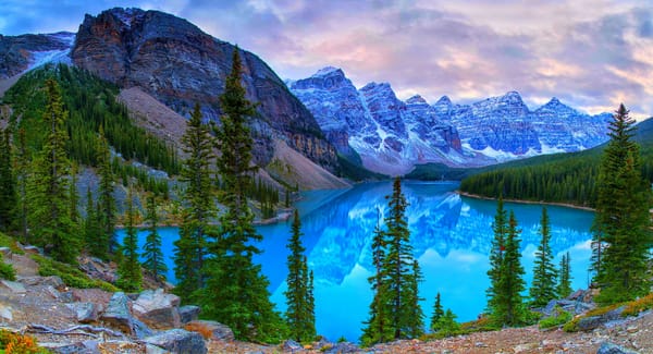 Обои Lake Moraine, Альберта, Канада, деревья, горы, скалы, Озеро Морейн, озеро, пейзаж, Canada