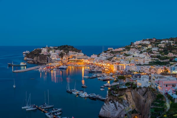 Обои Isola di Ponza, сумерки, Italia, Италия, город, Остров Понца