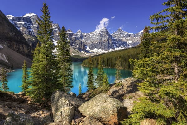 Обои Lake Moraine, Canada, Канада, горы, Озеро Морейн, деревья, озеро, Альберта, скалы, пейзаж