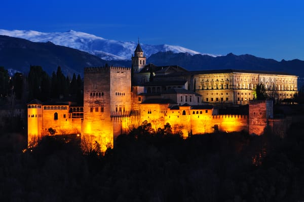 Обои La Alhambra de Granada, иллюминация, Альгамбра, ночь, Испания, Дворец Альгамбра, Гранада