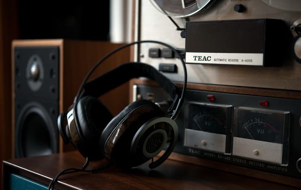 Обои AudioQuest, headphones, NightHawk