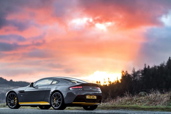 Обои Aston Martin, car, закат, V12, машина, астон мартин, Sport-Plus Pack, Vantage S