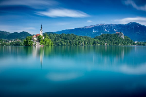 Обои Lake Bled, водная гладь, Julian Alps, озеро, Блед, Бледское озеро, Словения, остров, Slovenia, Юлийские Альпы, Bled, горы