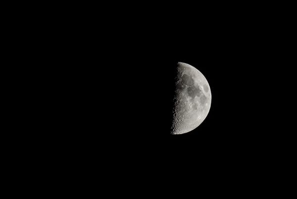 Обои moon, поверхность, луна, спутник