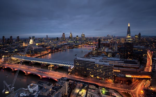 Обои небоскребы, выдержка, capital, ночь, Англия, Canary Wharf, вид, Собор Святого Павла, Tower Bridge, St Paul's Cathedral, огни, панорама, Тауэрский мост, Темза, столица, Великобритания, Лондон, город, England, освещение, Great Britain, река, высота, здания, London