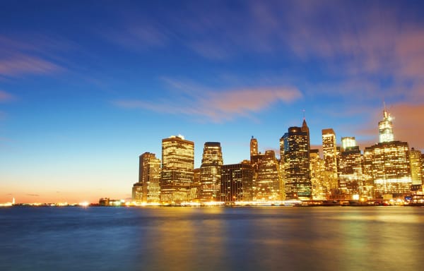 Обои Manhattan, USA, Wall Street, небоскребы, огни, East River, город, дома, вечер, NYC, Уолл-Стрит, New York City, Ист-Ривер, Financial District, США, здания, река, Нью-Йорк, New York, высотки, Манхэттен