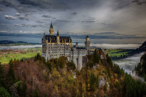 Обои Germany, осень, лес, Neuschwanstein Castle, Бавария, скала, Замок Нойшванштайн, Германия, Bavaria