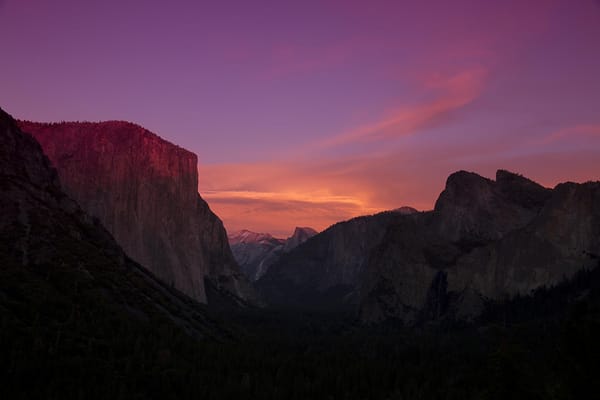 Обои Sierra Nevada mountains, California, горы Сьерра-Невада, Калифорния, долина, рассвет, деревья, лес, Национальный парк Йосемити, Yosemite National Park
