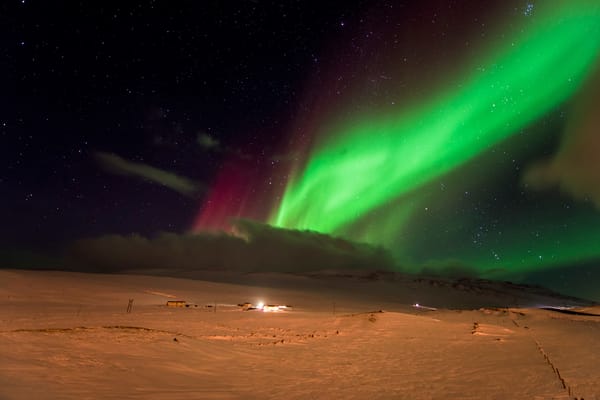 Обои северное сияние, снег, ночь, Aurora Borealis, звезды