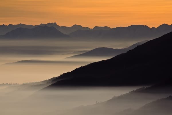 Обои Apricot Morning, небо, горы, туман