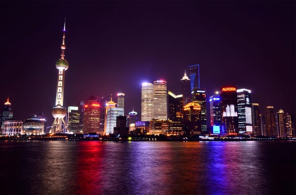Обои China, Китай, река, набережная, Shanghai, ночной город, небоскребы, отражение, огни, подсветка, Шанхай, мегаполис