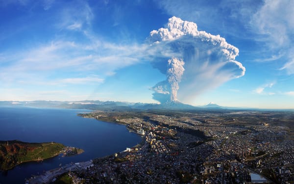 Обои вулкан, извержение, Chile, Calbuco Volcan, город, панорама, Puerto Montt