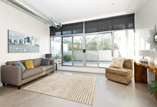 Обои sofa, aluminum openings, living