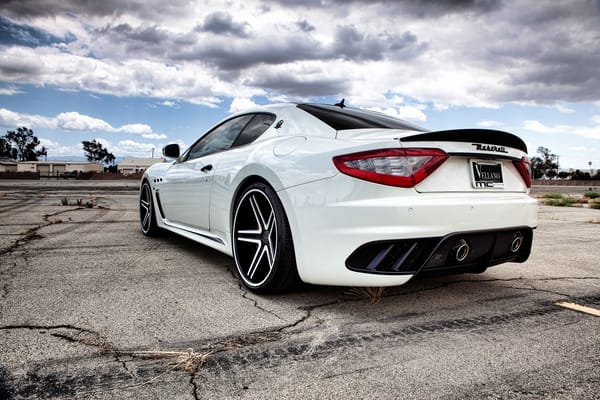 Обои Maserati, отражение, грантуризмо, GranTurismo, выхлопные трубы, MC Stradale, мазерати, белый, вид сзади, white